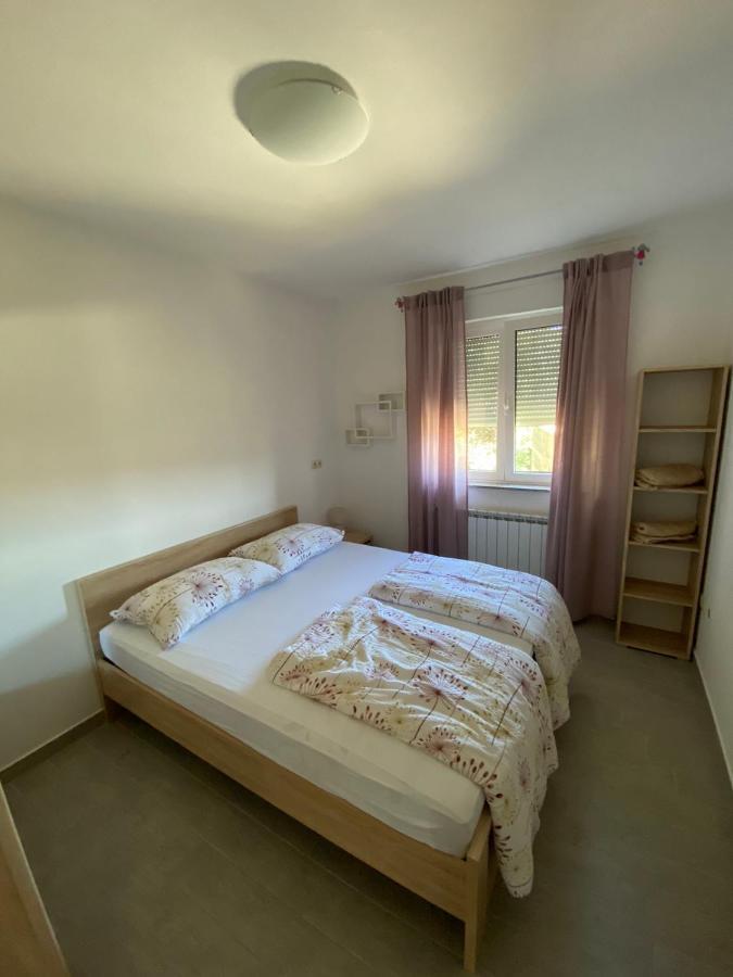 Apartman Ana Kampor Exterior foto